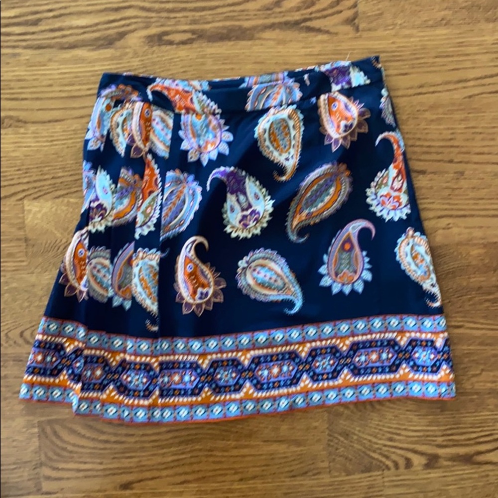 Tory Burch short silk pleated skirt size 2 - Picture 2 of 5